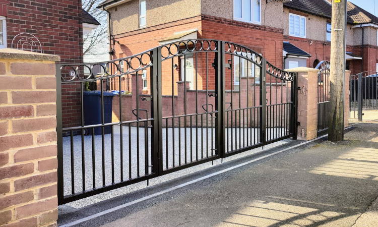 Metal Gates
